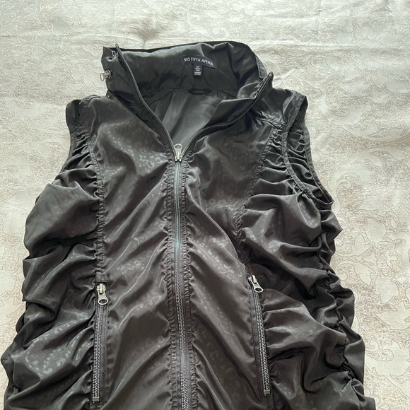 Saks Fifth Avenue vest - Picture 1 of 2